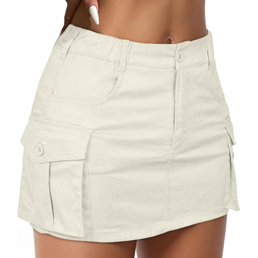 Y2K Mini Cargo Short in Beige